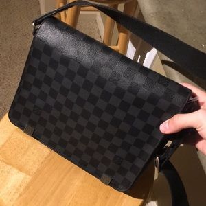 Louis Vuitton District PM Damier Graphite